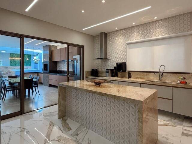 #12 - Casa em condomínio para Venda em Serra - ES