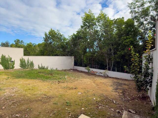 #18 - Casa em condomínio para Venda em Serra - ES