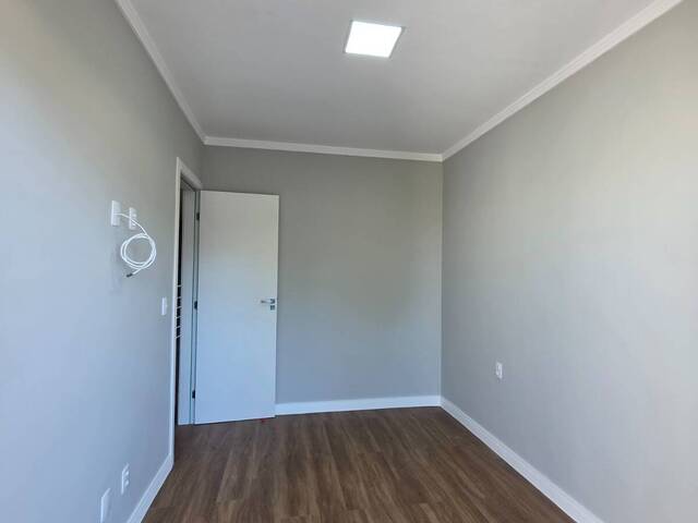 Casa para Venda em Serra - 5