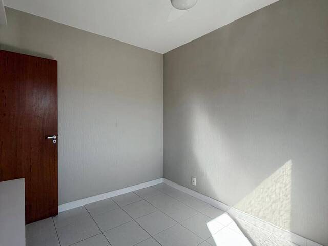 Apartamento para Venda em Serra - 5