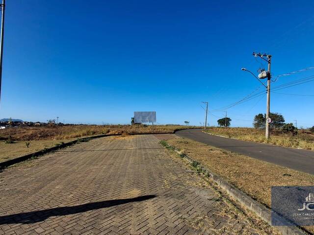 Terreno para Venda em Serra - 4