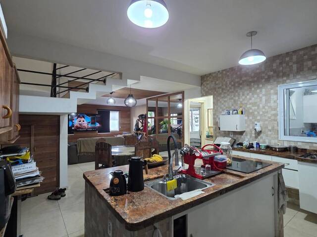 Casa para Venda em Serra - 5
